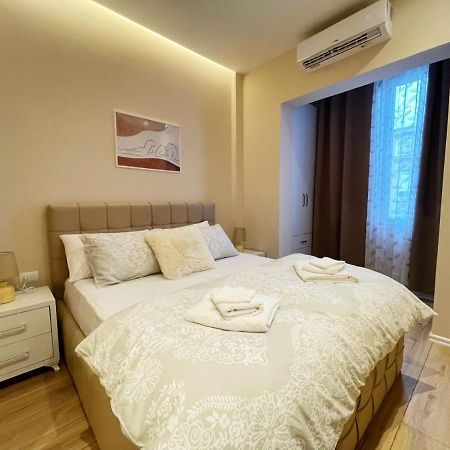 Aj Apartments, Hidden Gem In The Heart Of טיראנה מראה חיצוני תמונה